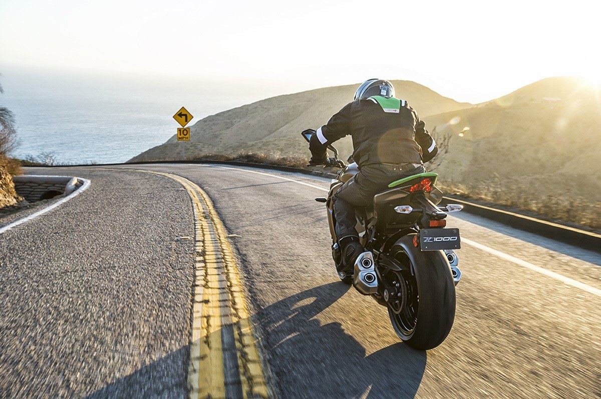 2016 Kawasaki Z1000 ABS in San Antonio, Texas - Photo 22