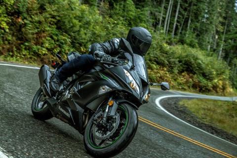 Used 2016 Kawasaki Ninja ZX-6R Metallic Matte Carbon Gray / Flat