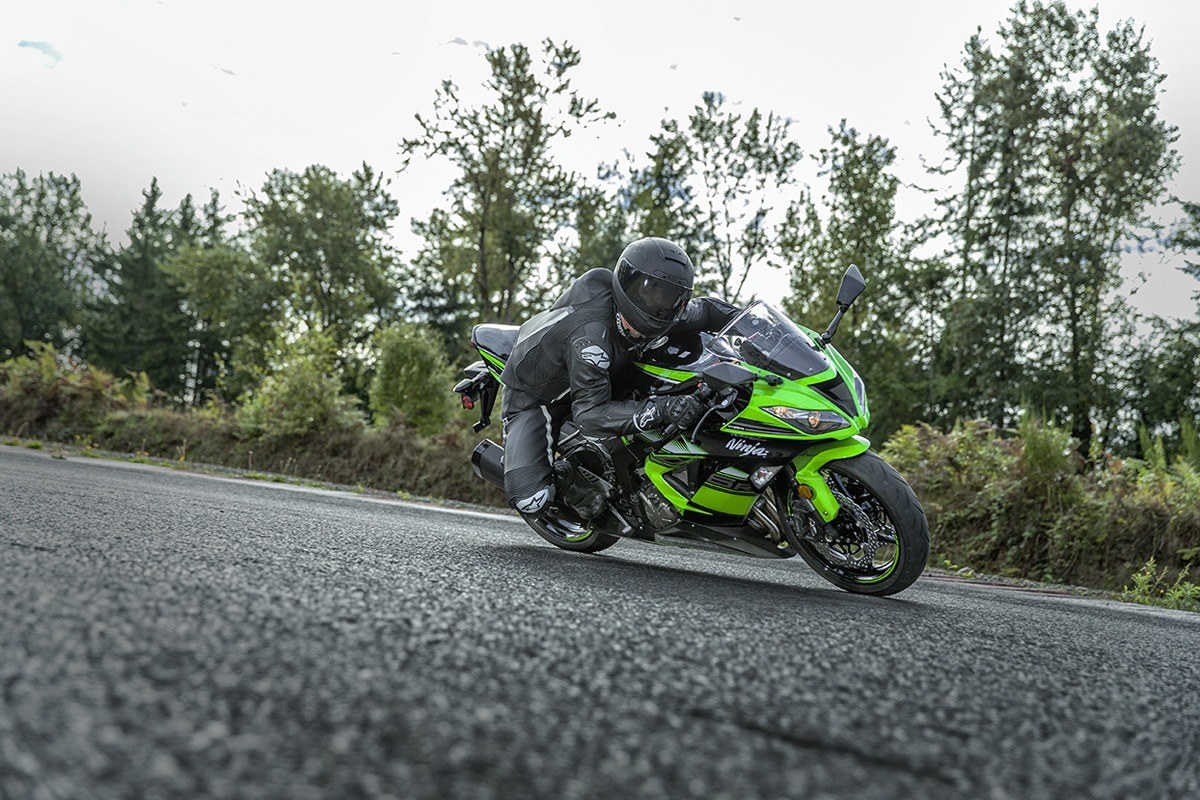 りー Certified Pre-Owned 2016 Kawasaki Ninja ZX-6R ABS KRT Edition