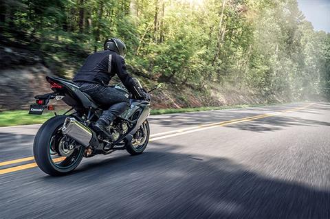 R❤︎ 2019 Kawasaki Ninja ZX-10R | First Look Review | Rider Magazine