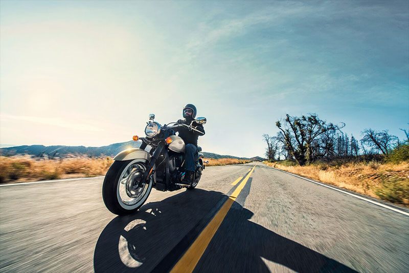 2020 Kawasaki Vulcan 900 Classic 9