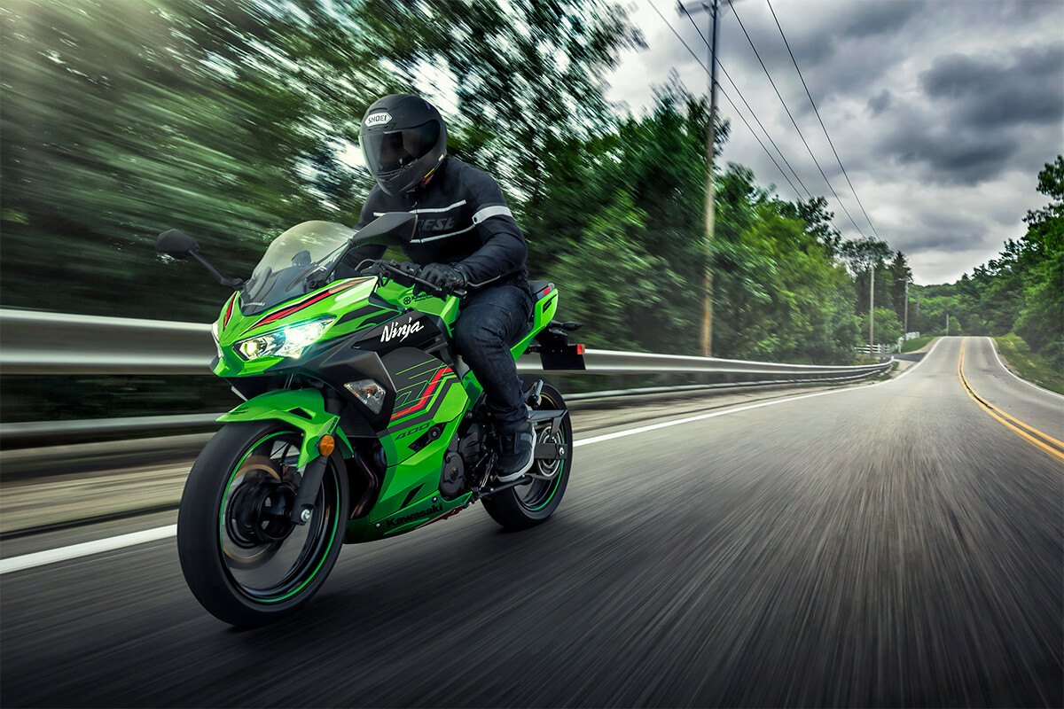 2023 Kawasaki Ninja 400 ABS KRT Edition in Manchester, New Hampshire - Photo 18
