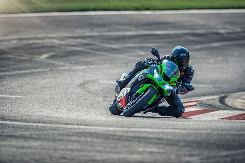 2022 Kawasaki Ninja ZX-6R KRT Edition in Enfield, Connecticut - Photo 17