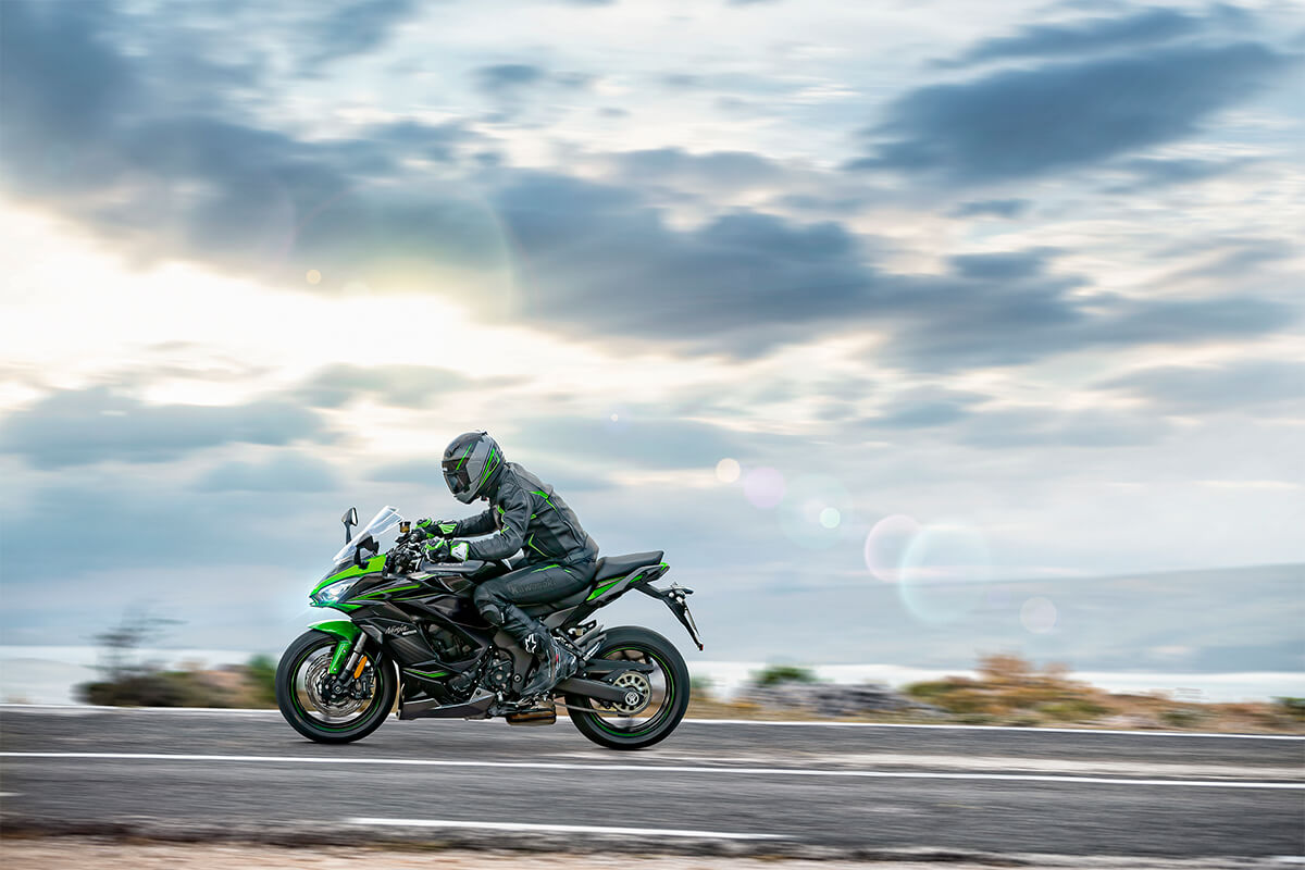 2023 Kawasaki Ninja 1000SX in Wichita, Kansas - Photo 10