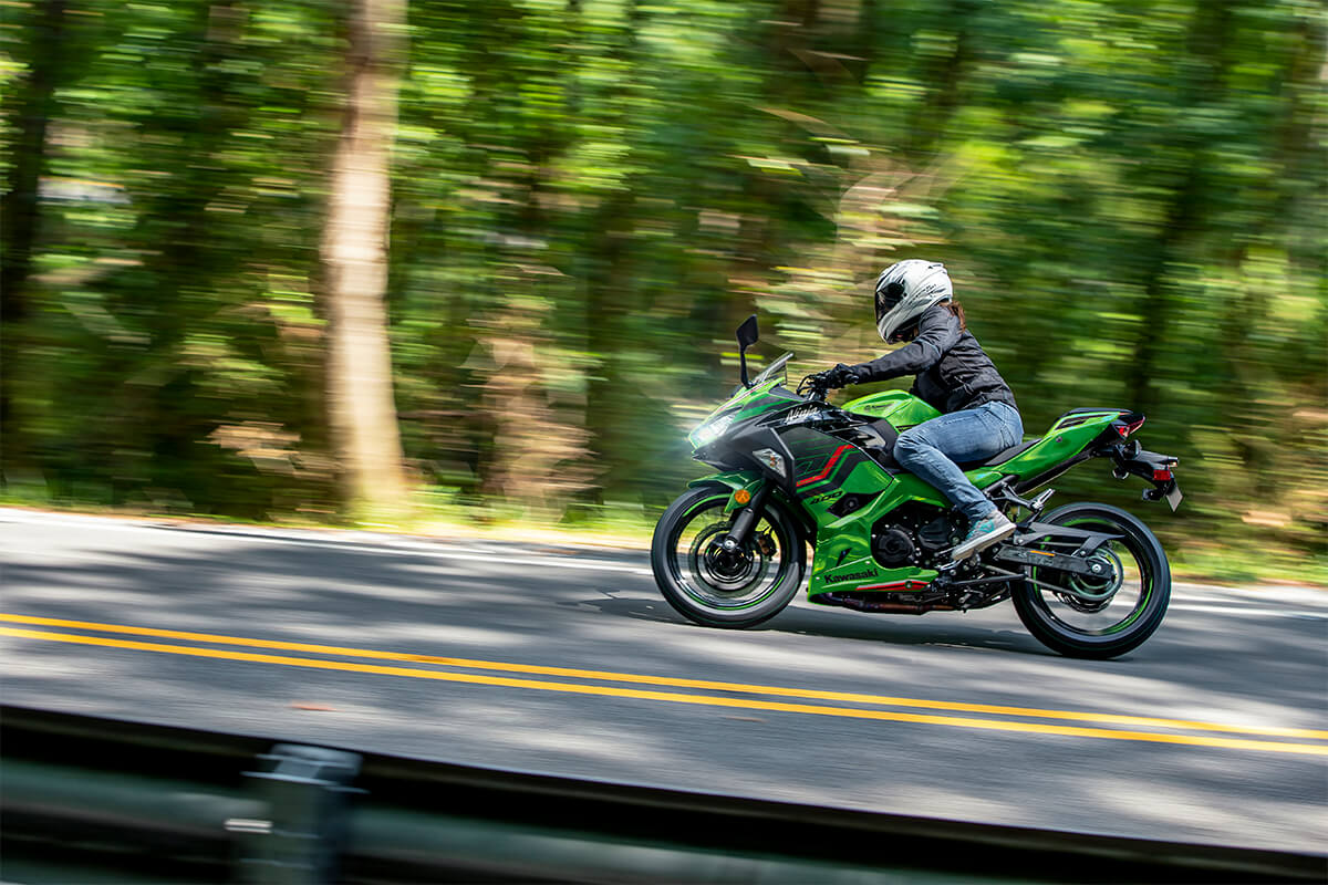 New 2023 Kawasaki Ninja 400 KRT Edition Lime Green / Ebony
