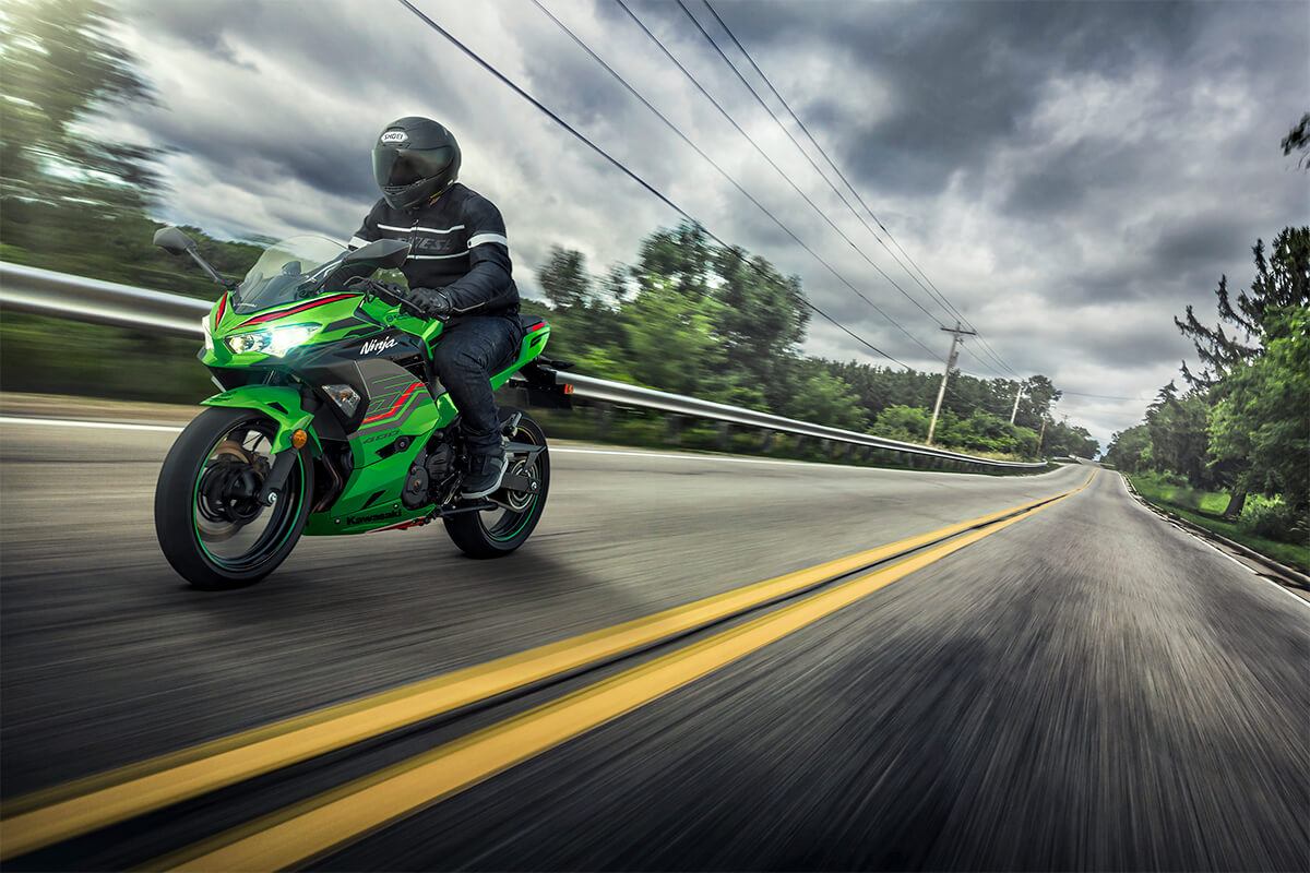 New 2023 Kawasaki Ninja 400 KRT Edition Lime Green Ebony Motorcycles in La Marque TX Mainland Cycle Center LLC Stock