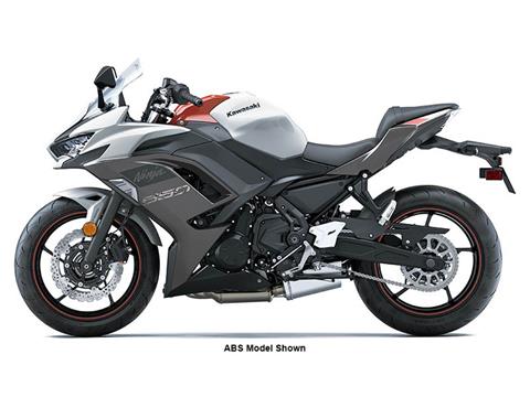 2023 Kawasaki Ninja 650 in Santa Maria, California - Photo 2