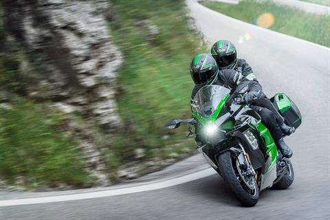 2023 Kawasaki Ninja H2 SX SE in Columbia, Missouri - Photo 7
