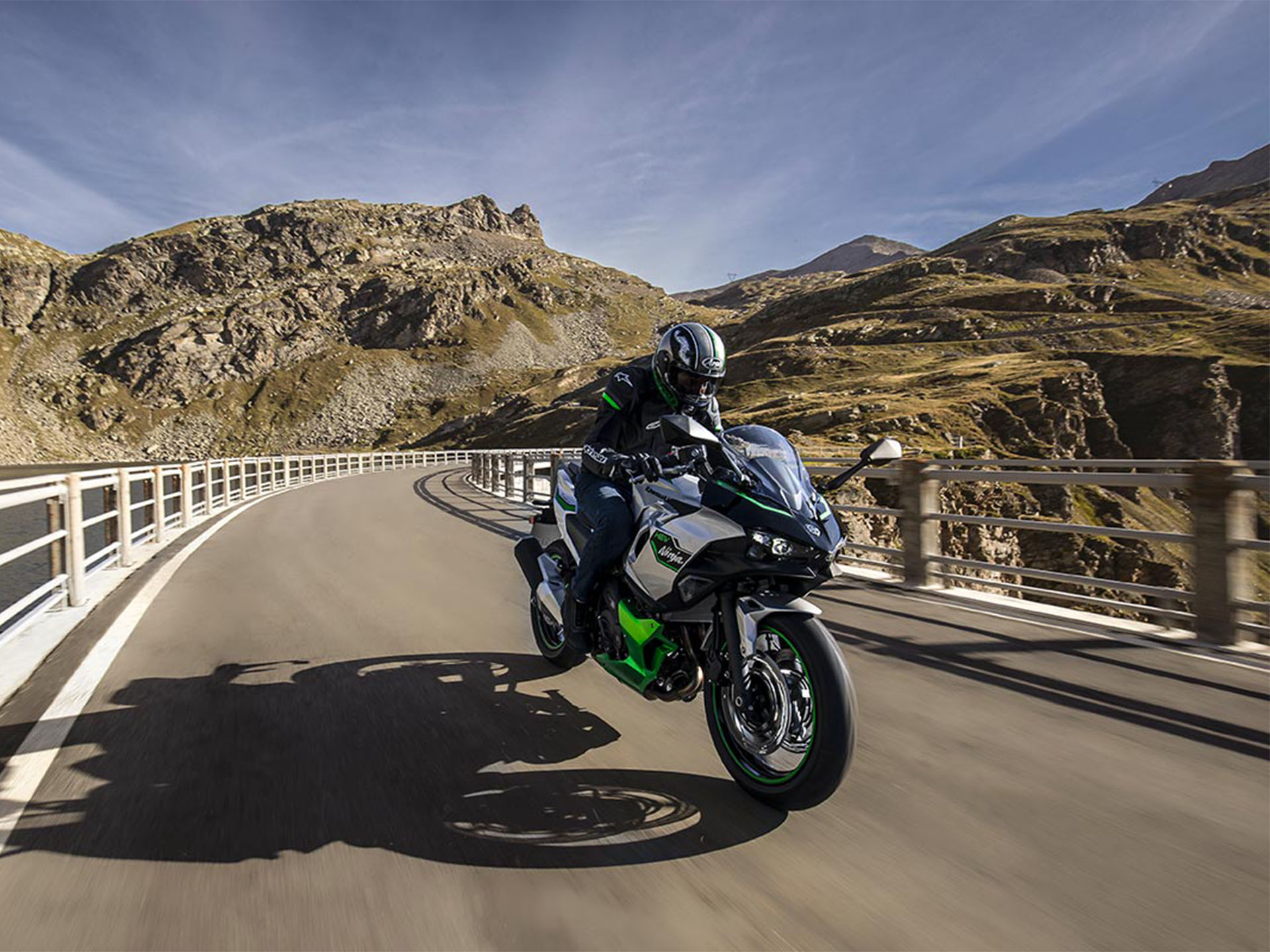 2024 Kawasaki Ninja 7 Hybrid ABS in Santa Maria, California - Photo 9