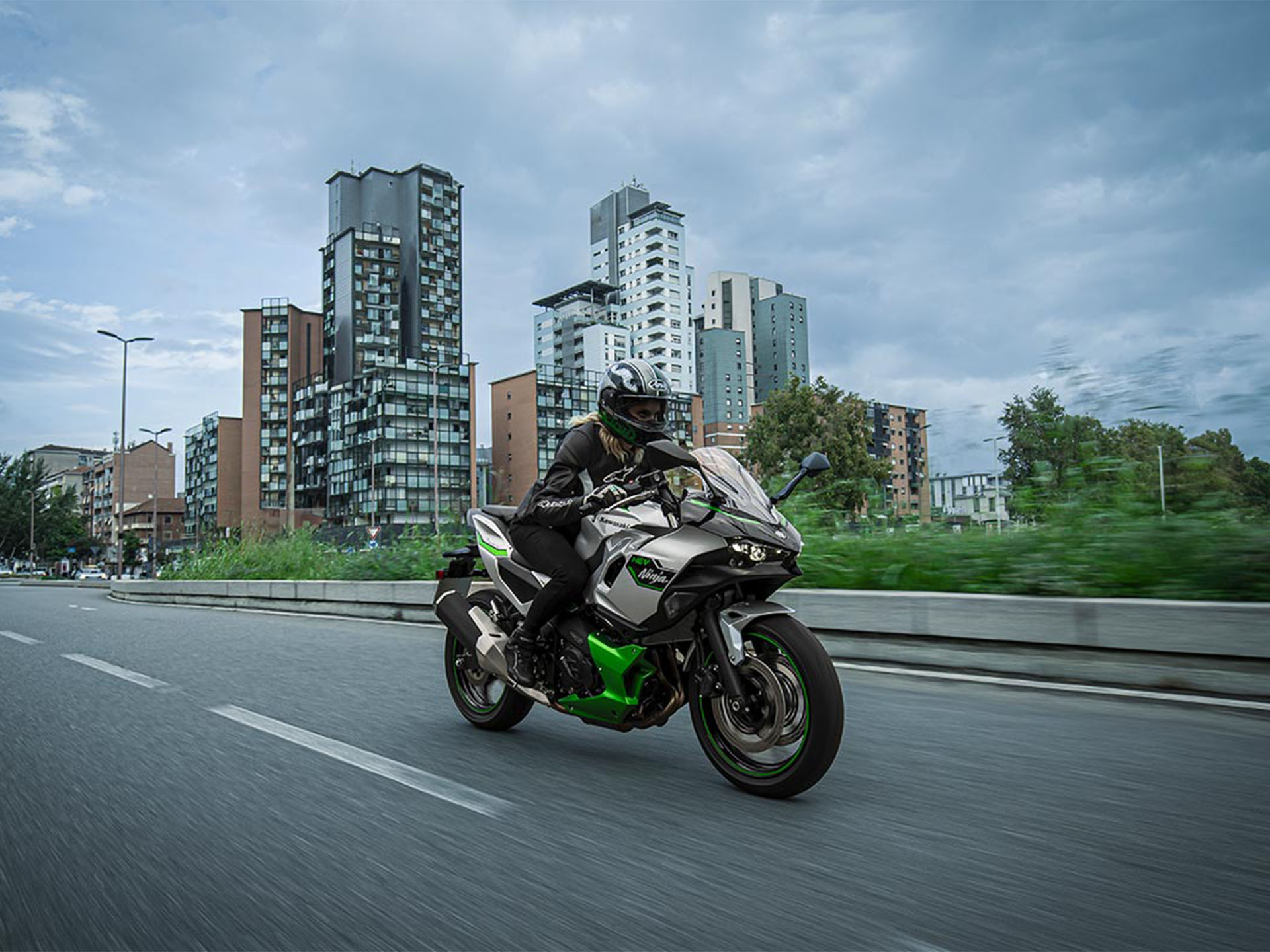 2024 Kawasaki Ninja 7 Hybrid ABS in Santa Maria, California - Photo 12