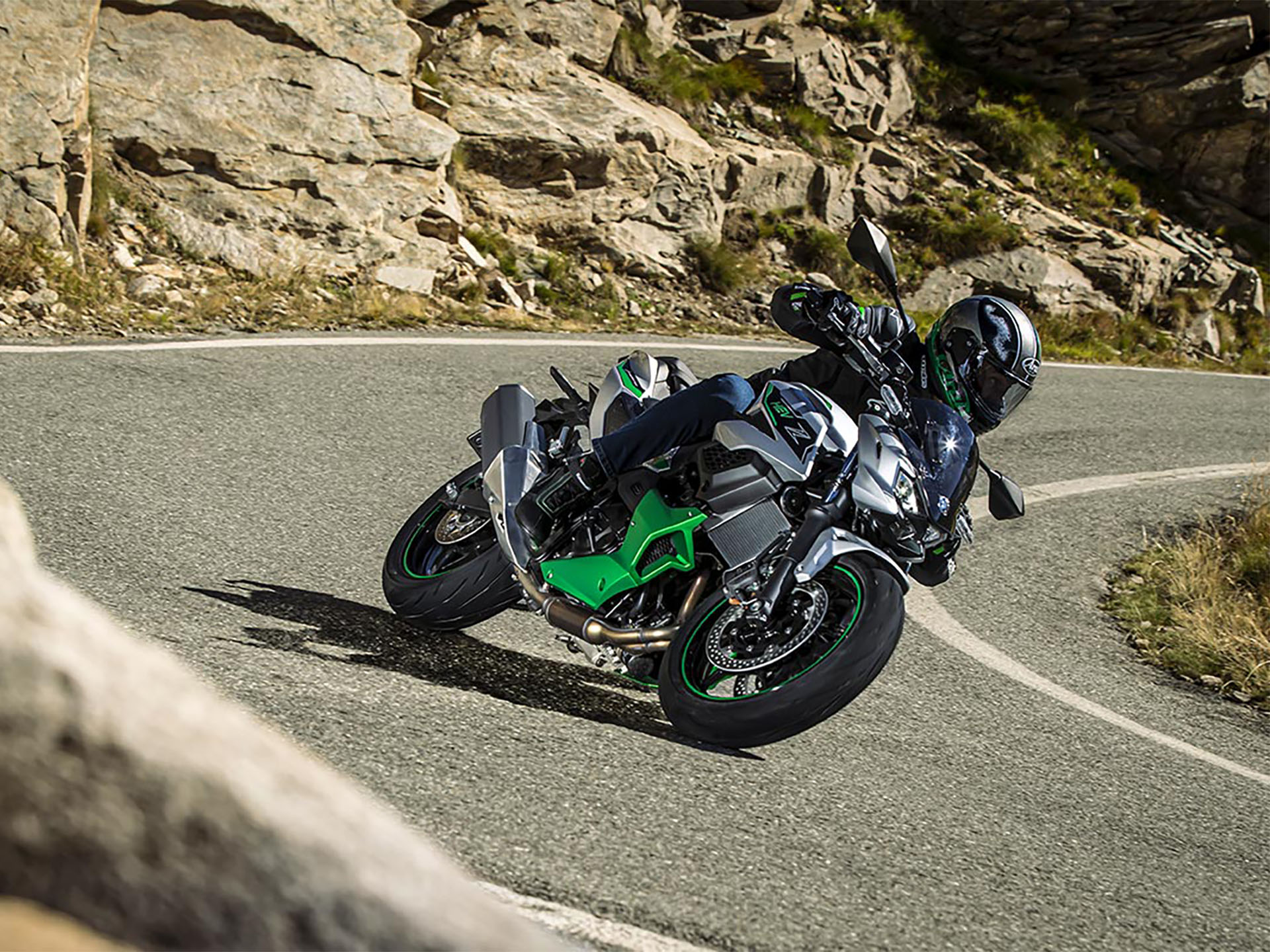 2024 Kawasaki Z7 Hybrid ABS in Columbia, Missouri - Photo 4