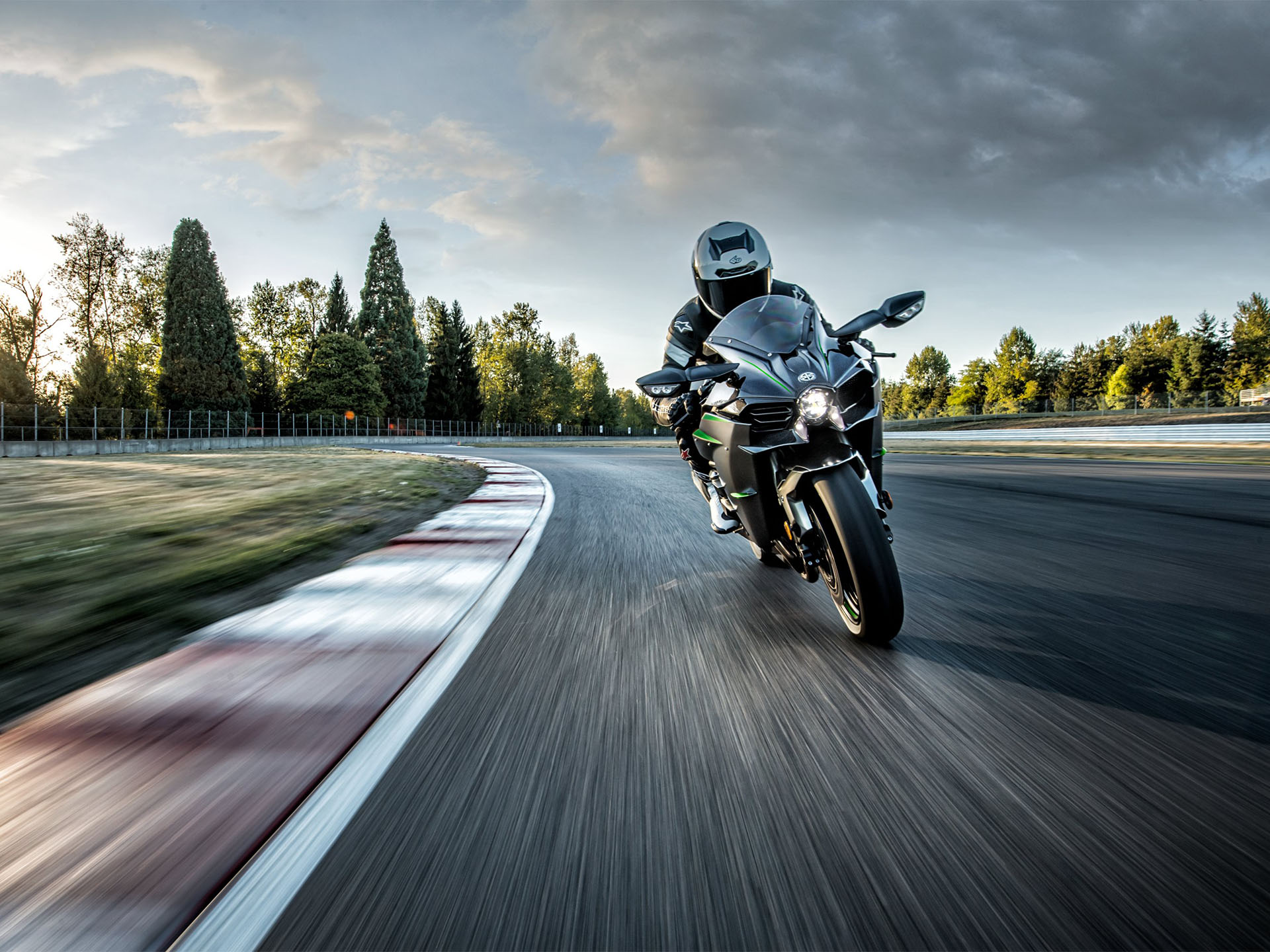 2024 Kawasaki Ninja H2 Carbon ABS in Marietta, Ohio - Photo 5