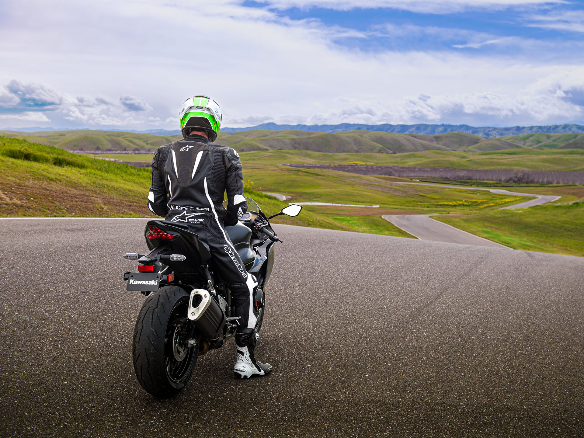 2024 Kawasaki Ninja ZX-6R in Topeka, Kansas - Photo 9