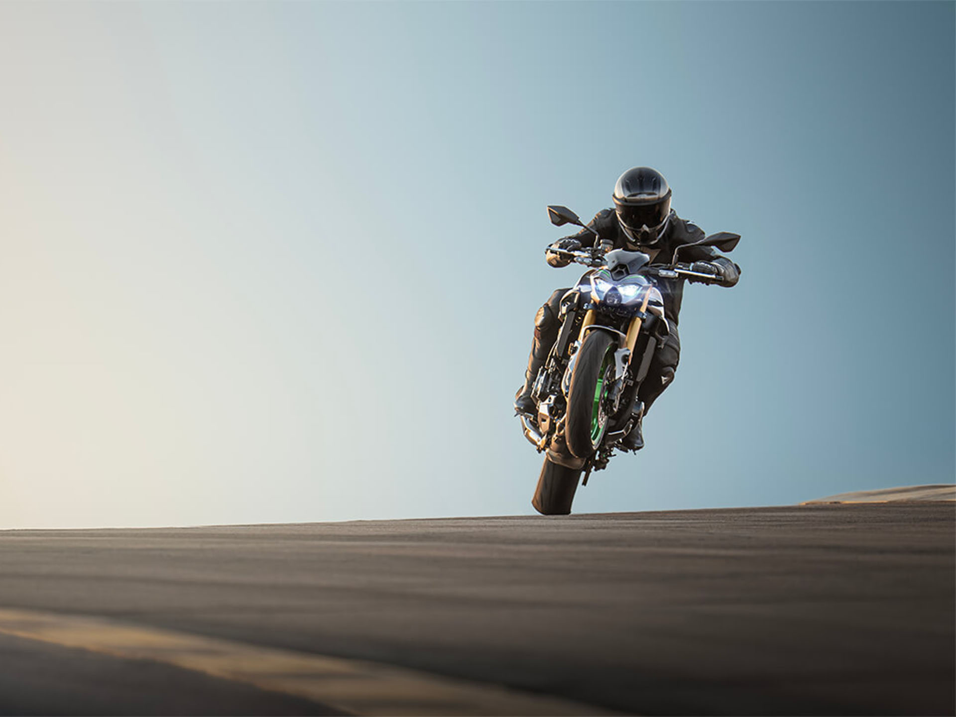 2025 Kawasaki Z900 SE ABS in Santa Maria, California - Photo 4