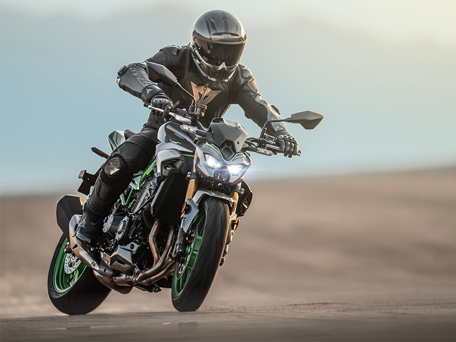 2025 Kawasaki Z900 SE ABS in Santa Maria, California - Photo 8