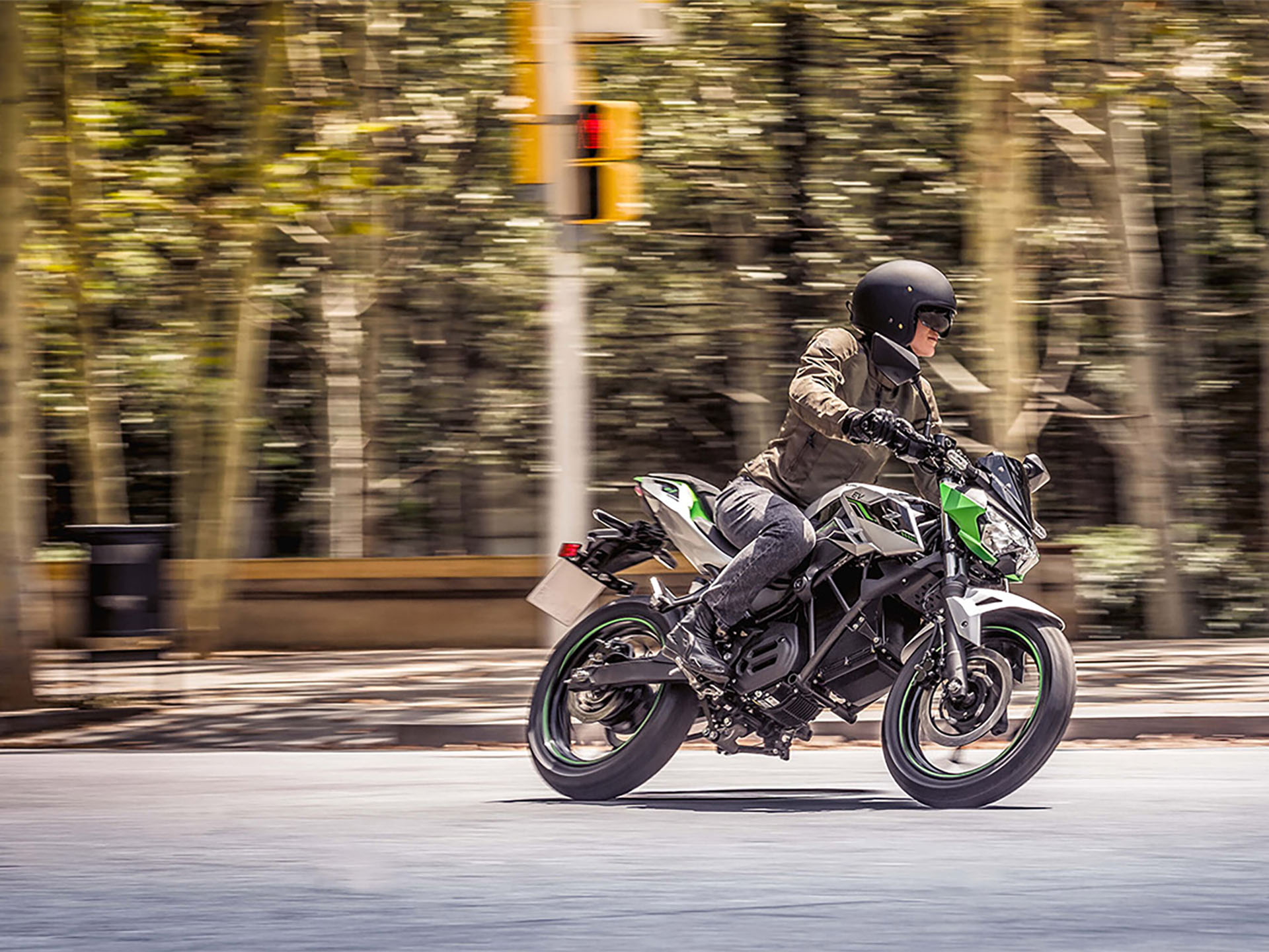2024 Kawasaki Z e-1 ABS in Santa Maria, California - Photo 11