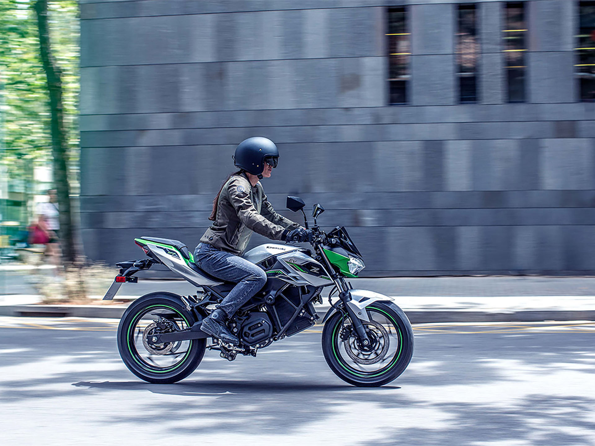 2024 Kawasaki Z e-1 ABS in Santa Maria, California - Photo 14
