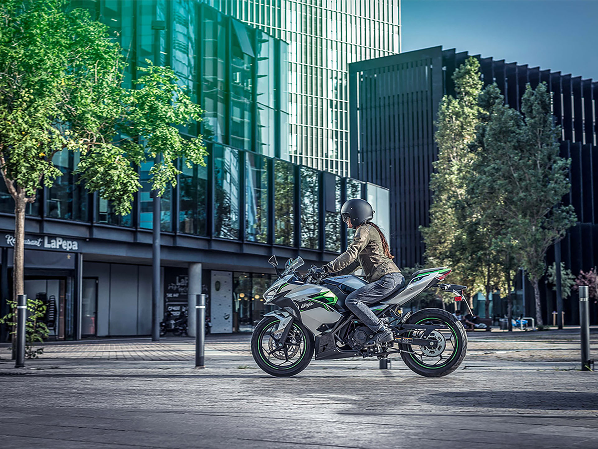 2024 Kawasaki Ninja e-1 ABS in Santa Maria, California - Photo 7