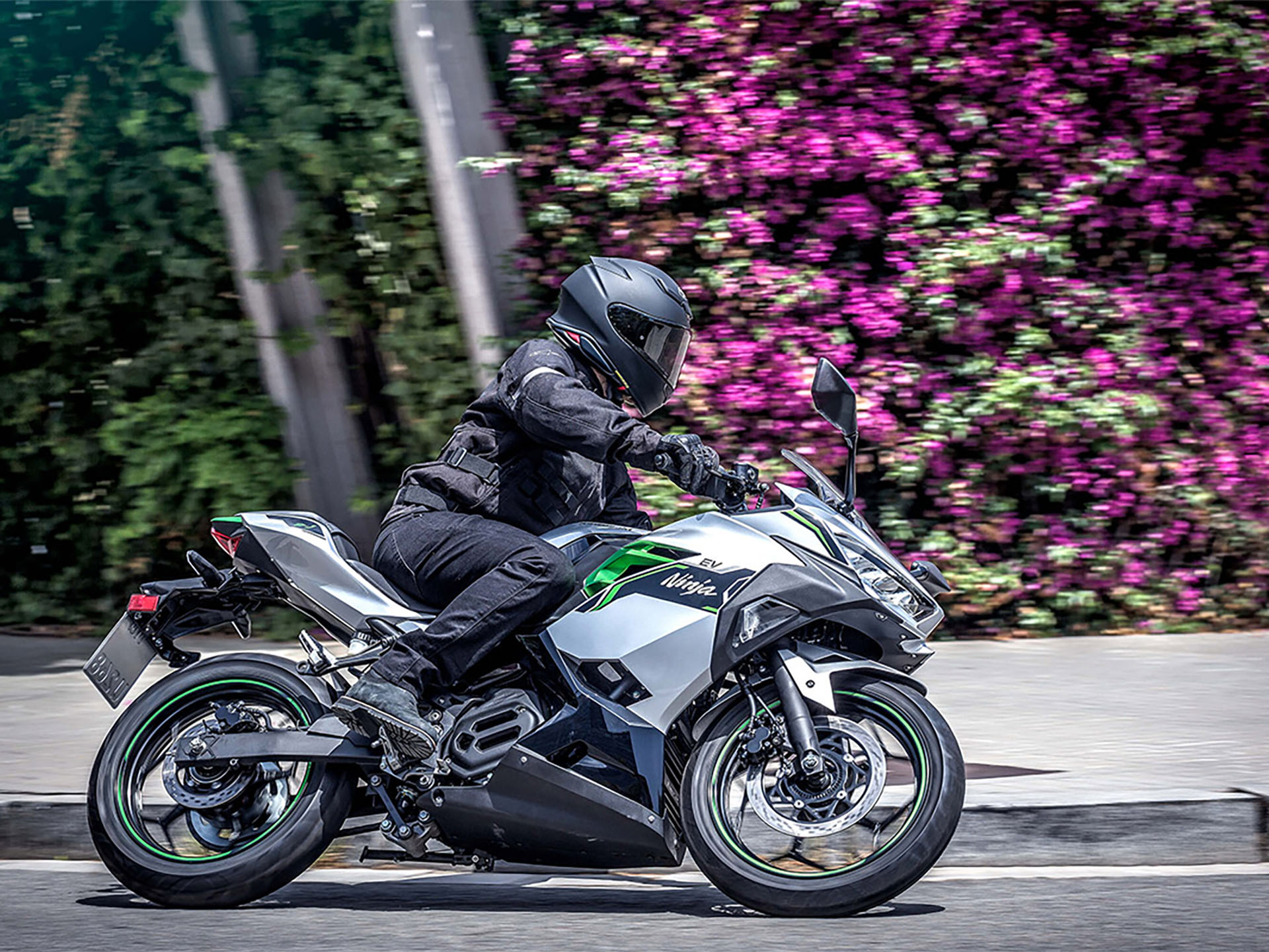 2024 Kawasaki Ninja e-1 ABS in Santa Maria, California - Photo 10