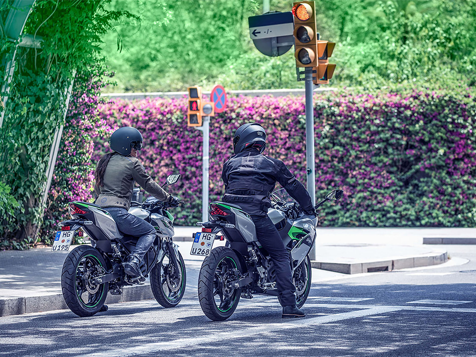 2024 Kawasaki Ninja e-1 ABS in Santa Maria, California - Photo 17