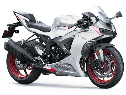 2025 Kawasaki Ninja ZX-6R ABS in Santa Maria, California - Photo 3