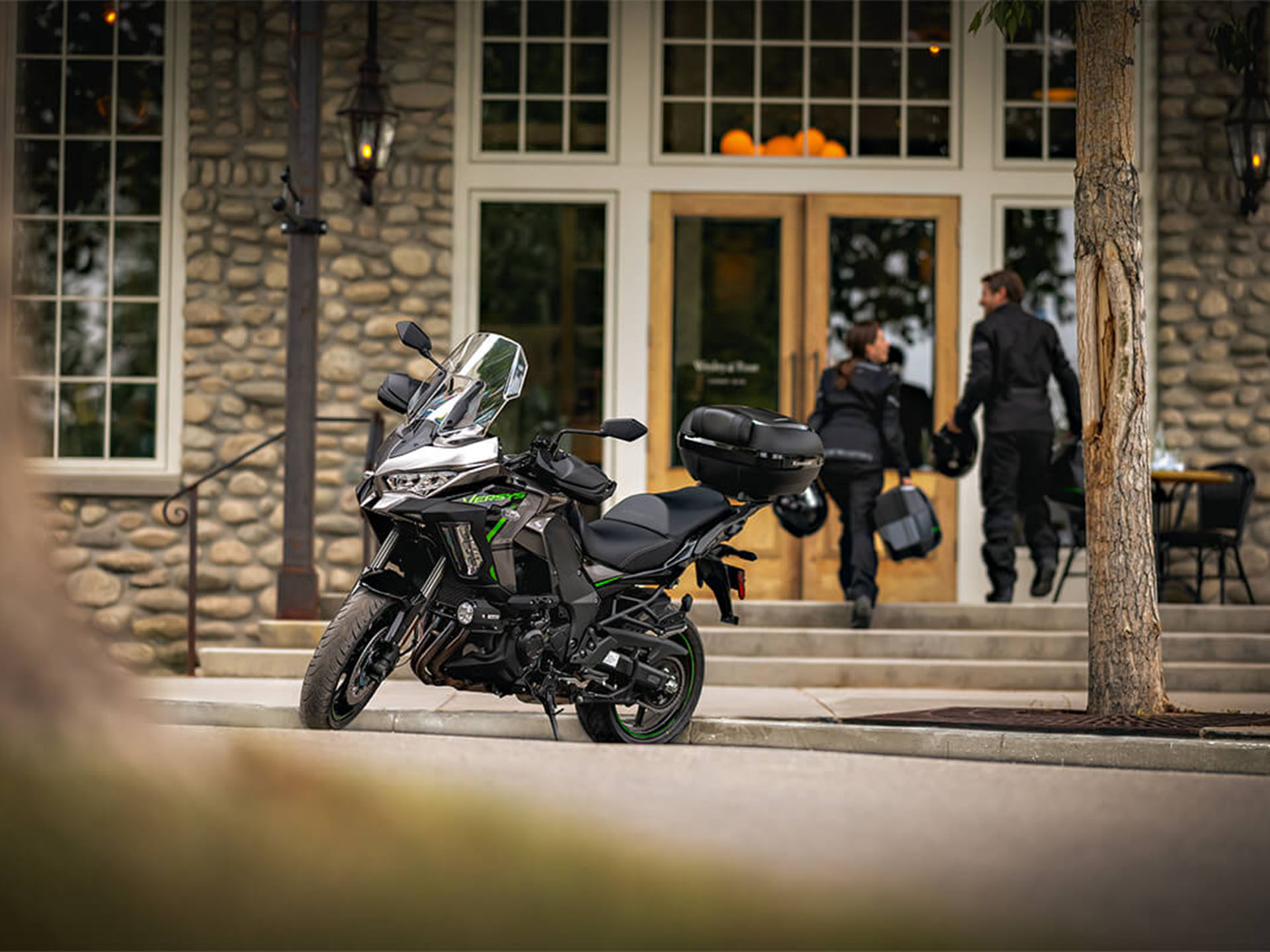 2025 Kawasaki Versys 1100 SE LT ABS in North Bend, Oregon - Photo 12