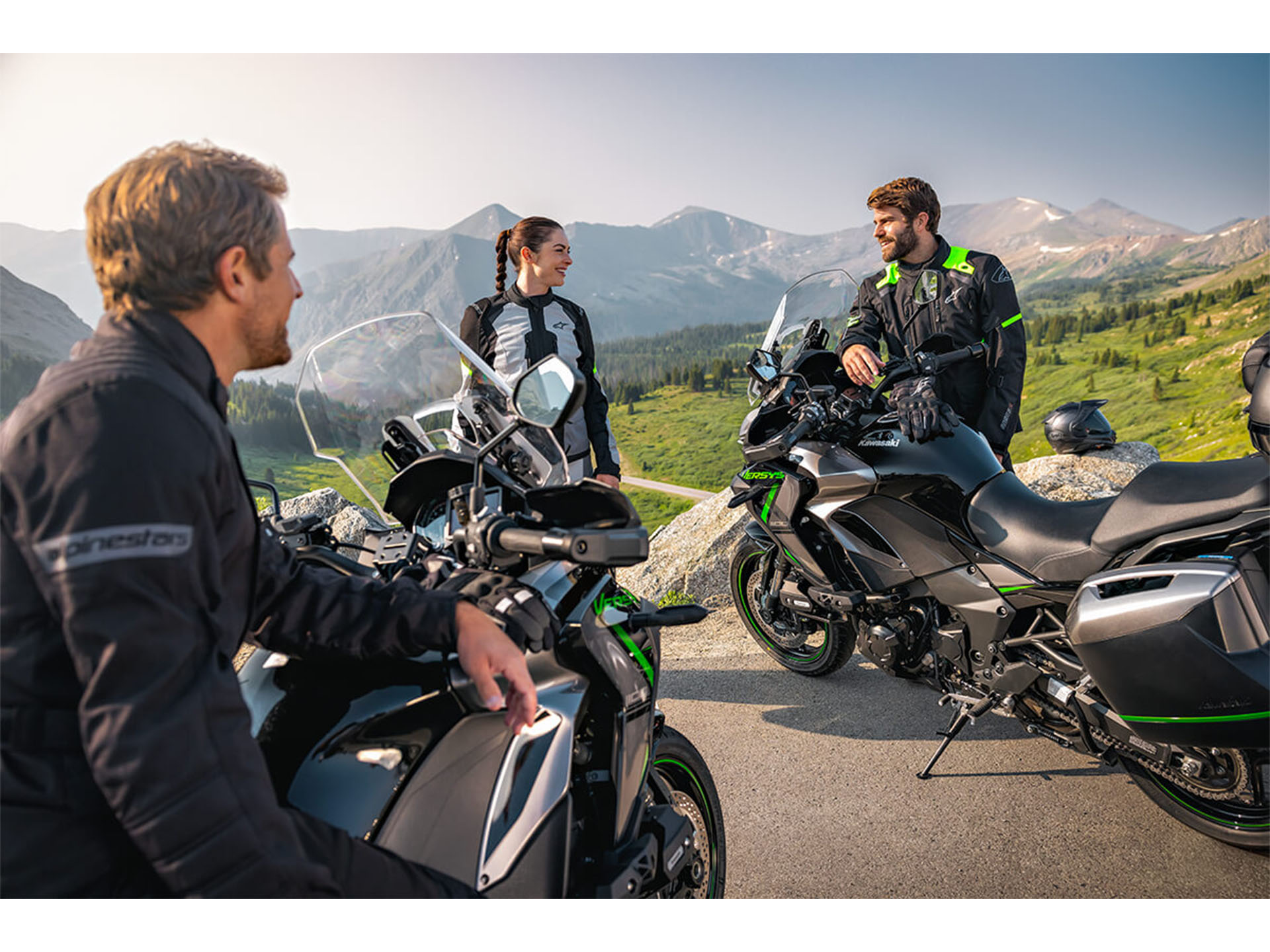 2025 Kawasaki Versys 1100 SE LT ABS in North Bend, Oregon - Photo 14