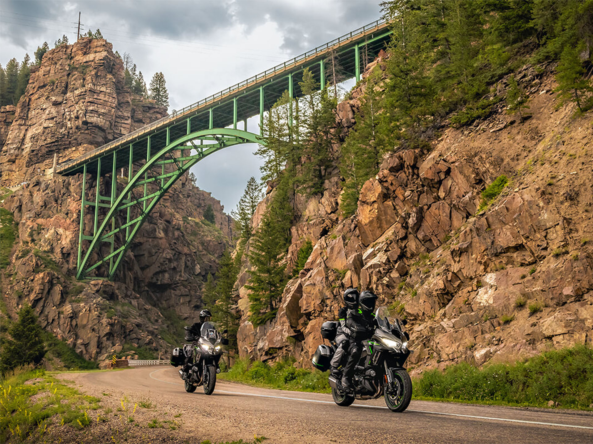 2025 Kawasaki Versys 1100 SE LT ABS in North Bend, Oregon - Photo 15