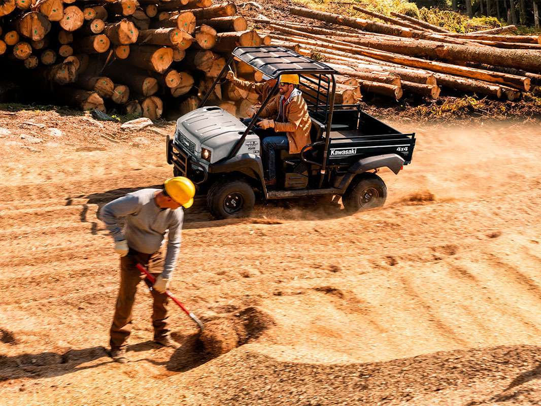 Kawasaki MULE™ Family | Utility & Recreational Side x Sides