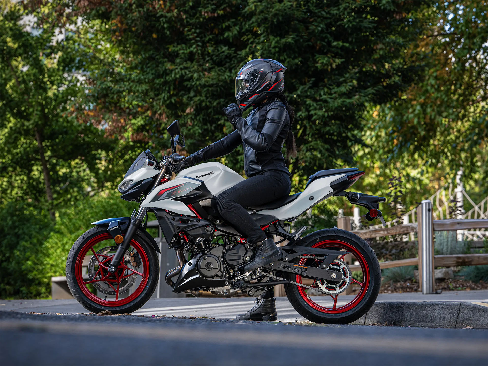 2026 Kawasaki Z500 SE ABS in Santa Maria, California - Photo 12