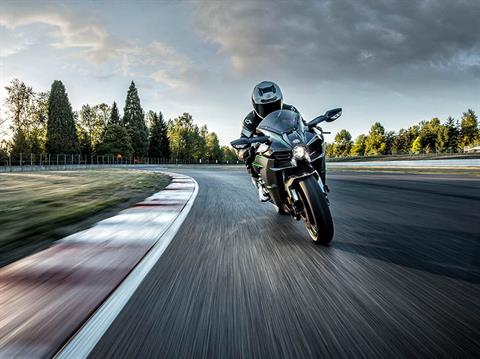2026 Kawasaki Ninja H2 Carbon ABS in Tyngsboro, Massachusetts - Photo 4