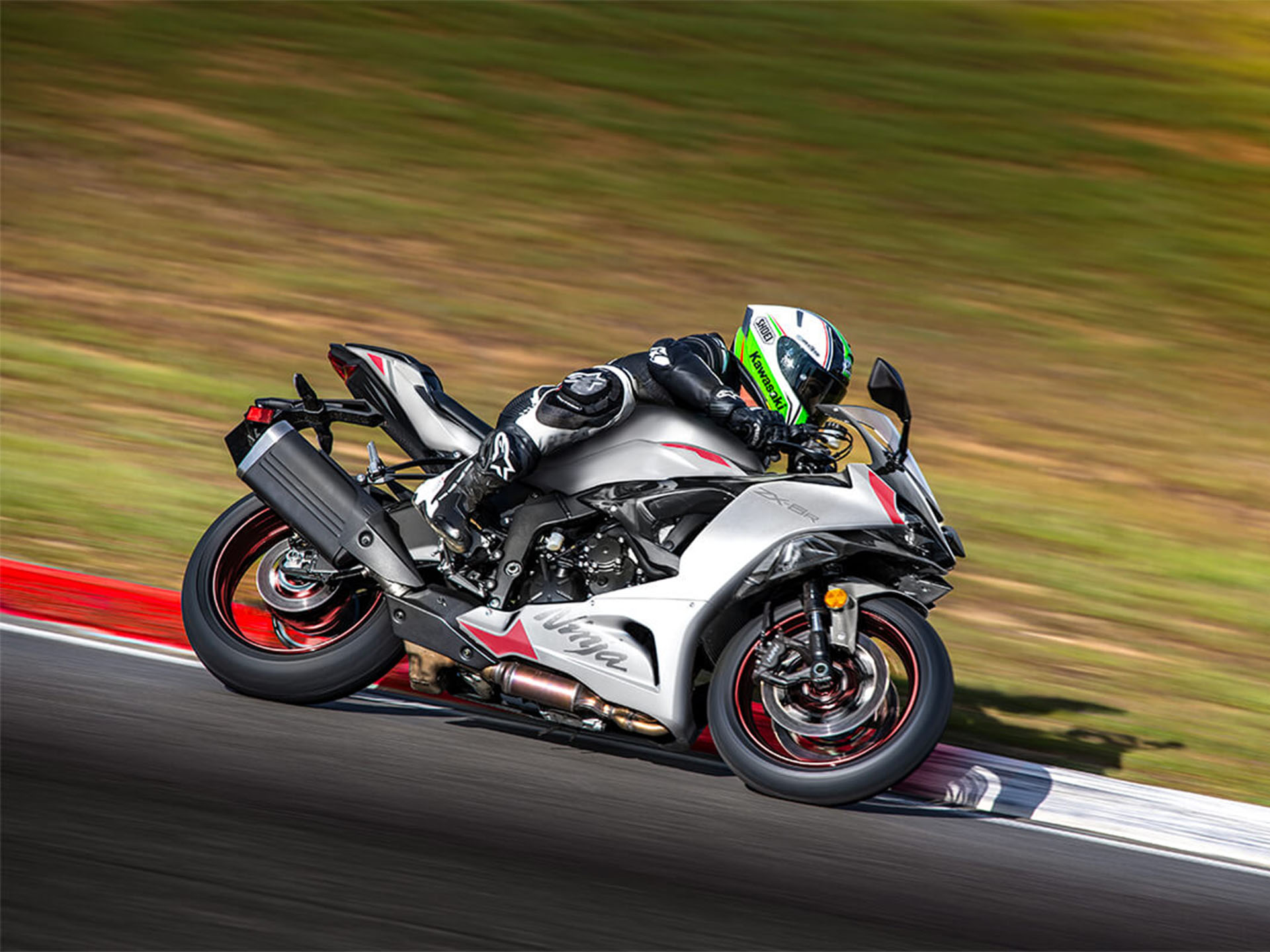 2025 Kawasaki Ninja ZX-6R ABS in Eugene, Oregon - Photo 6