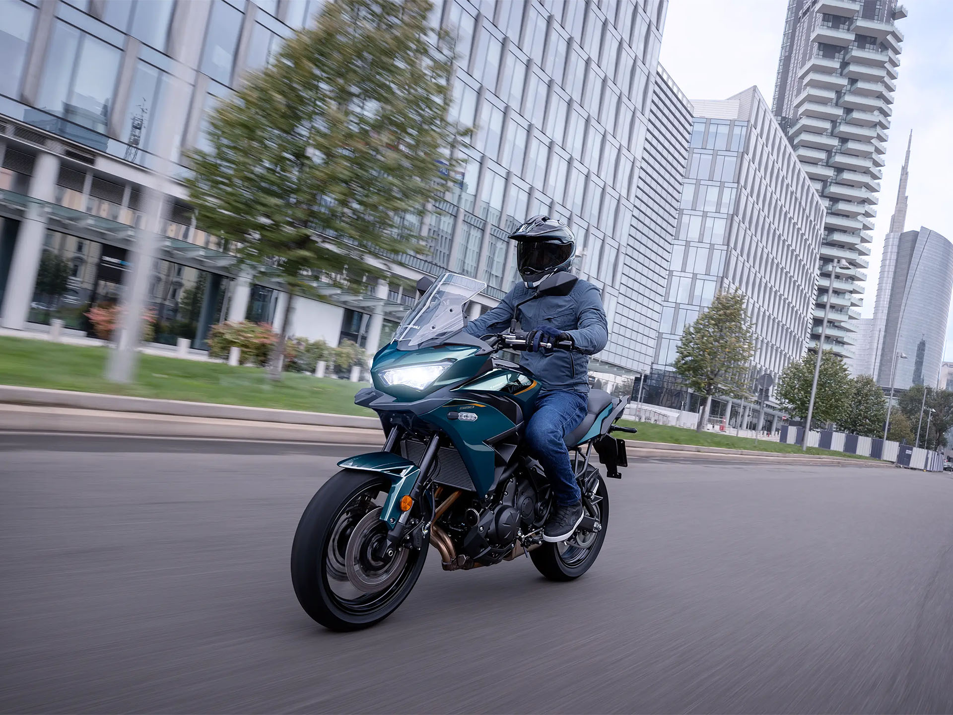 2026 Kawasaki Versys 650 LT ABS in Tyngsboro, Massachusetts - Photo 13
