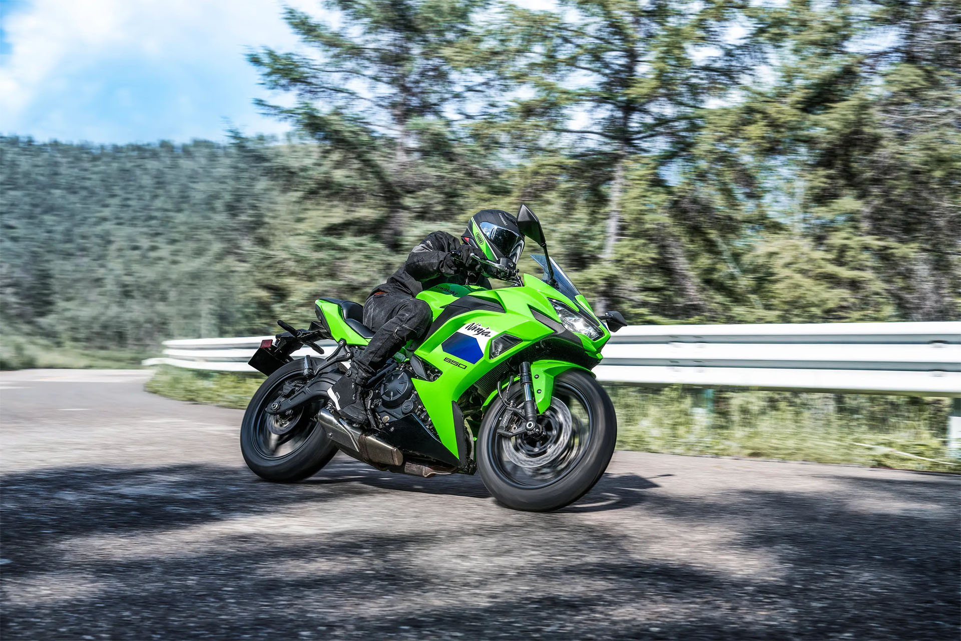 New 2027 Kawasaki NINJA® 650 ABS, Topeka KS | Specs, Price, Photos