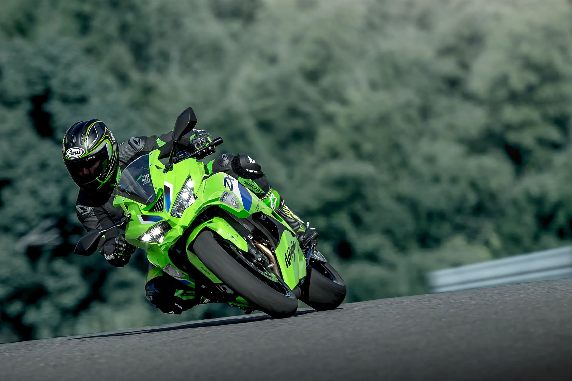 2027 Kawasaki NINJA® ZX™-4RR ABS Motorcycles Middletown New York