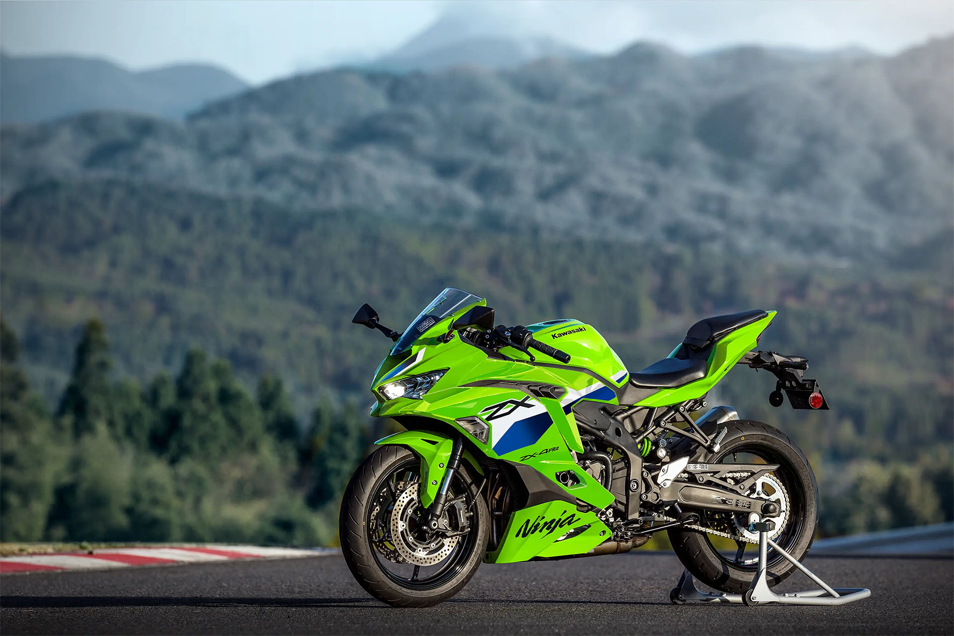2027 Kawasaki NINJA® ZX™-4RR ABS Motorcycles Middletown New York