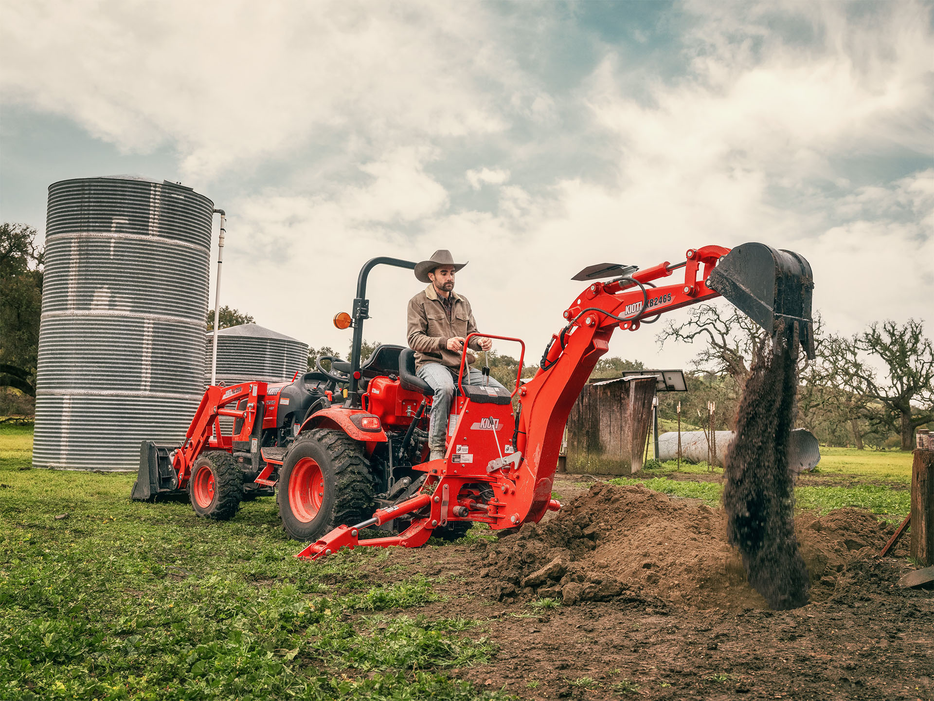 New 2025 KIOTI CX2510 | Tractors in Saucier MS | Orange