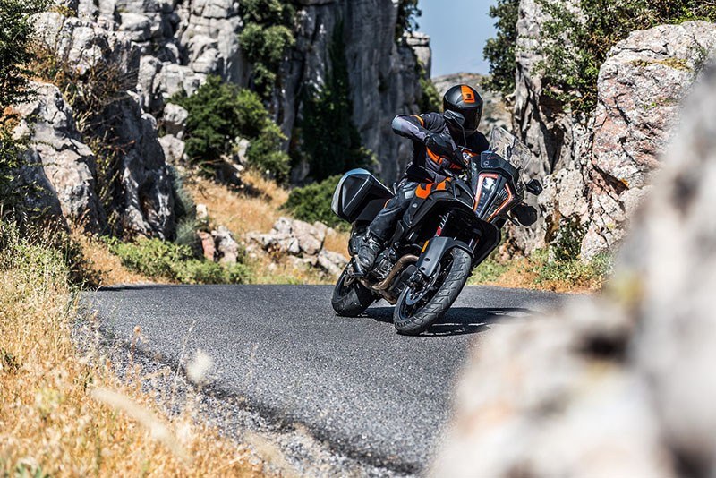 2019 KTM 1290 Super Adventure S 2