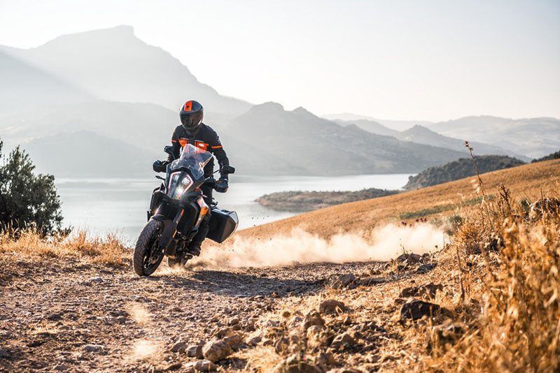 2019 KTM 1290 Super Adventure S 4