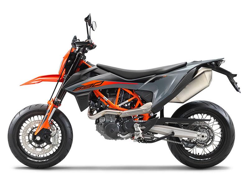 2022 KTM 690 SMC R 2