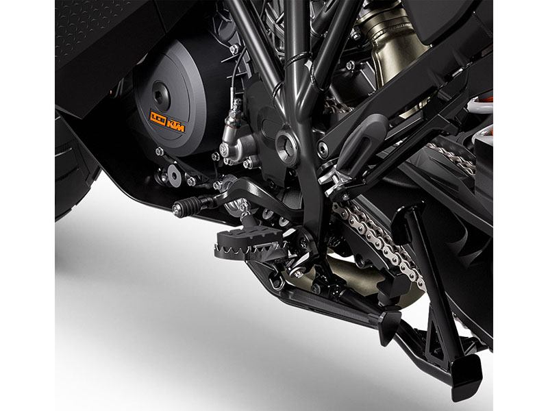 2024 KTM 1290 Super Adventure S in Whiteland, Indiana - Photo 15