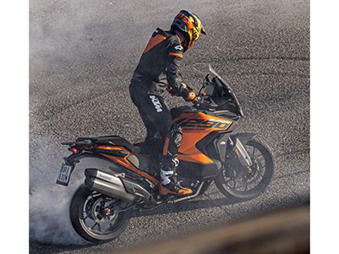 2024 KTM 1290 Super Adventure S in Whiteland, Indiana - Photo 19