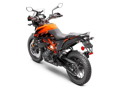 Adventure 390 cc top