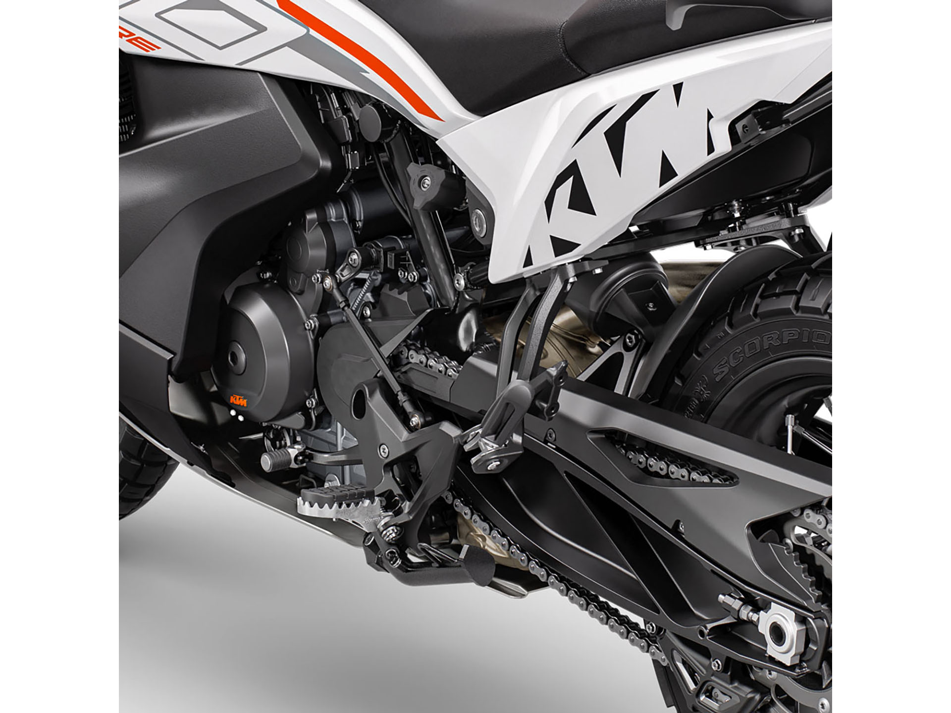 2024 KTM 790 Adventure in Whiteland, Indiana - Photo 10
