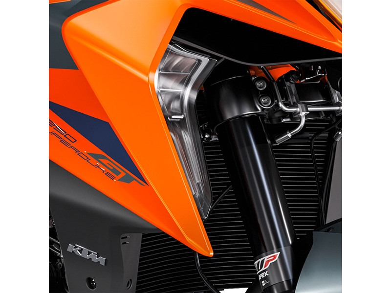 2024 KTM 1290 Super Duke GT in Marietta, Ohio - Photo 18