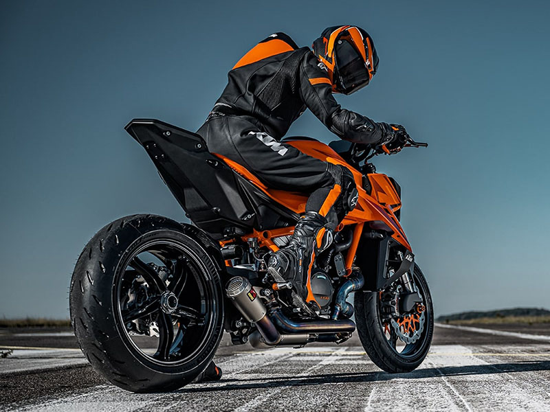 2024 KTM 1390 Super Duke R EVO in Athens, Ohio - Photo 13