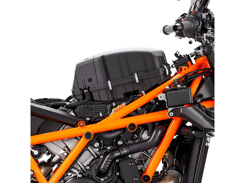2024 KTM 1390 Super Duke R EVO in Athens, Ohio - Photo 10