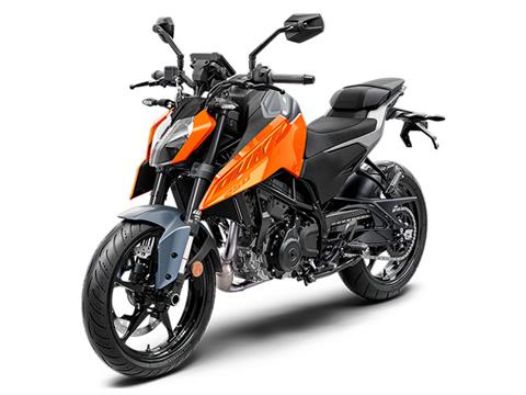 2024 KTM 250 Duke in Topeka, Kansas - Photo 4
