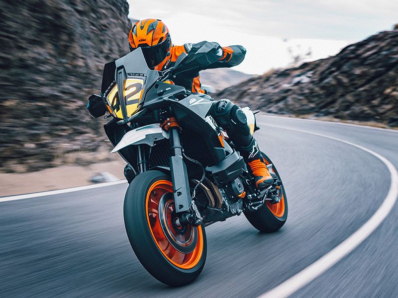 2024 KTM 890 SMT in The Dalles, Oregon - Photo 17