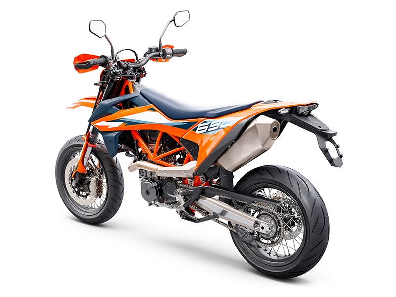 2024 KTM 690 SMC R in Marietta, Ohio - Photo 6